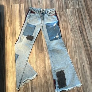 Light wash patches jeans
